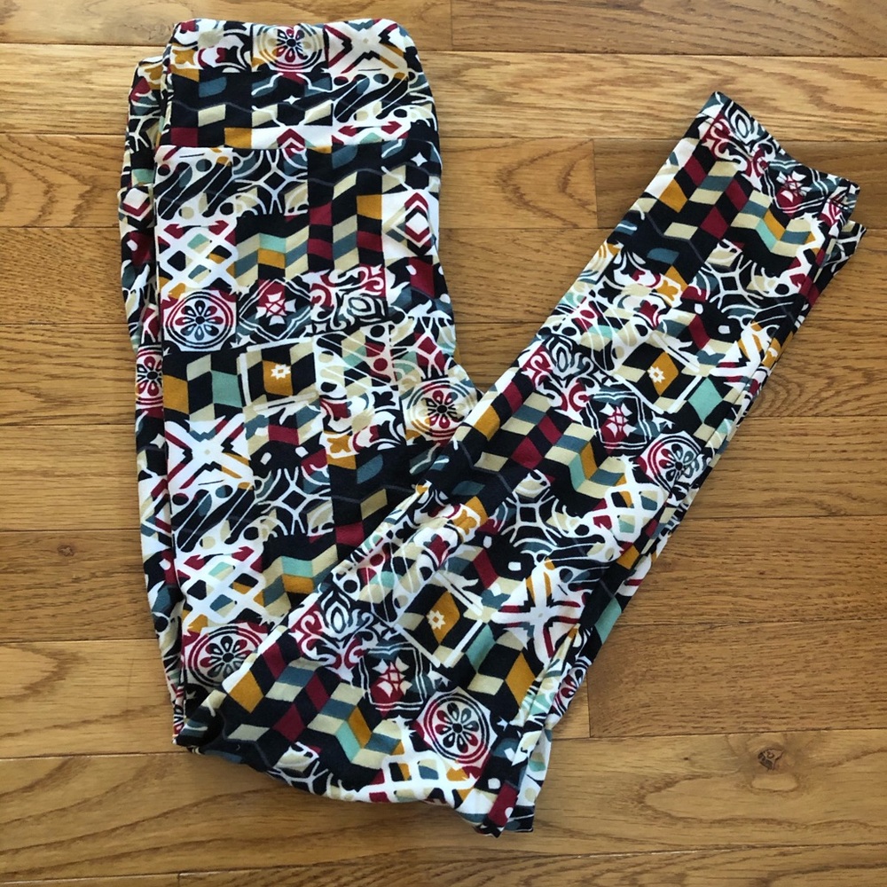 Multi color LuLaRoe leggings OS